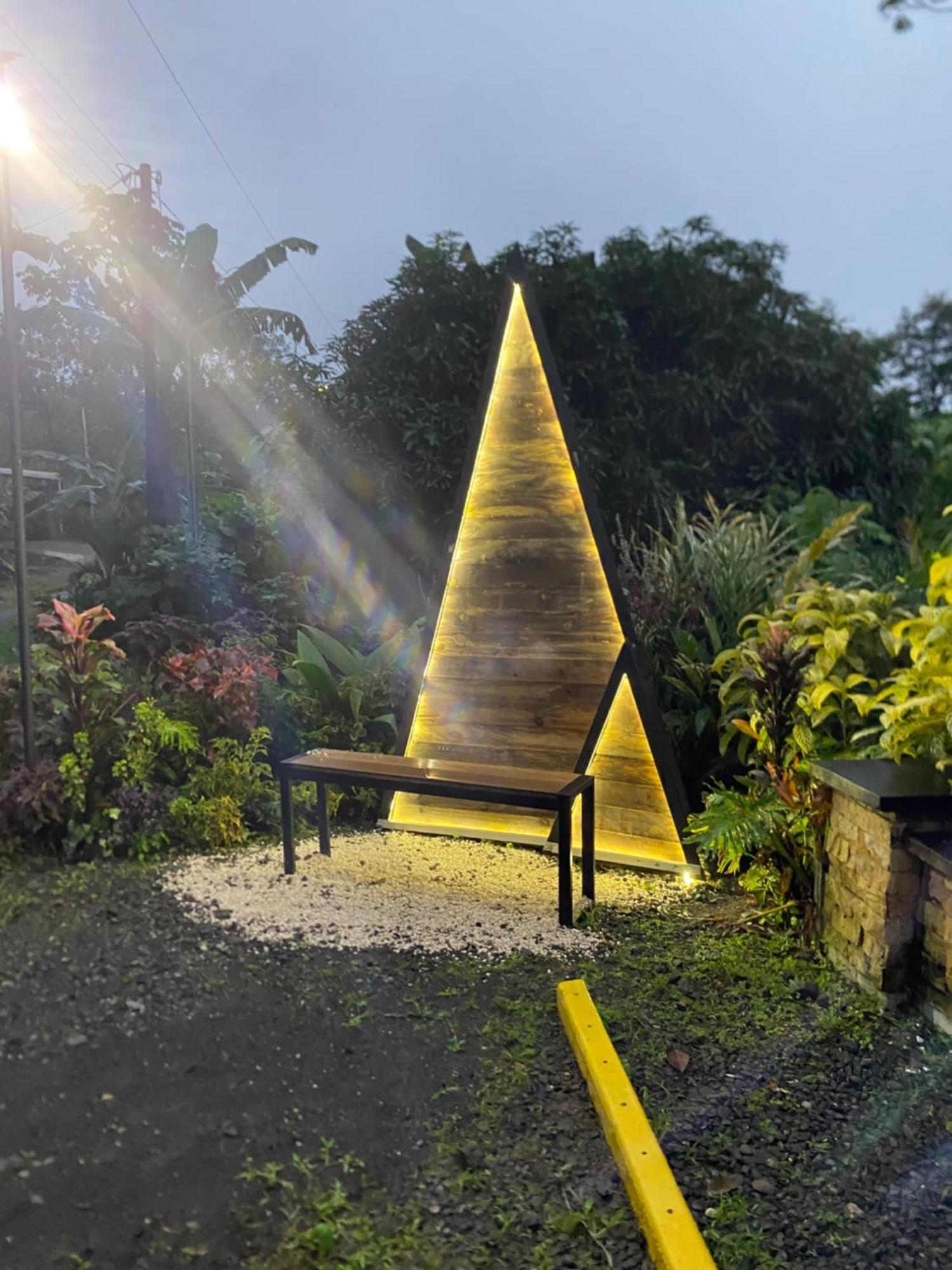 Mali'S House Hotell La Fortuna Eksteriør bilde